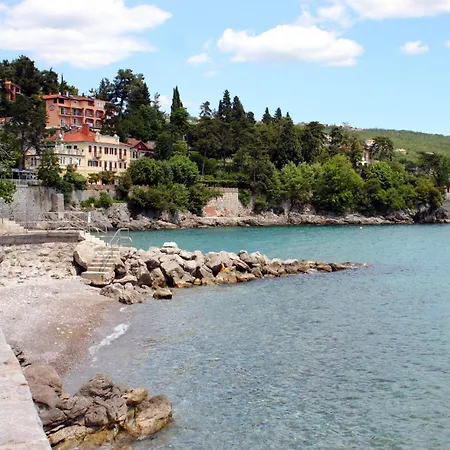 Family-friendly With Swimming Pool Opatija - Pobri, Opatija - 24607 Апартаменты Матульи